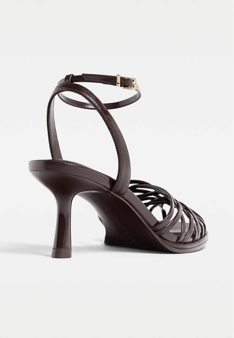 sandalias de tacon cangrejera