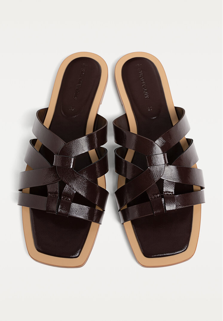 sandalias planas tiras
