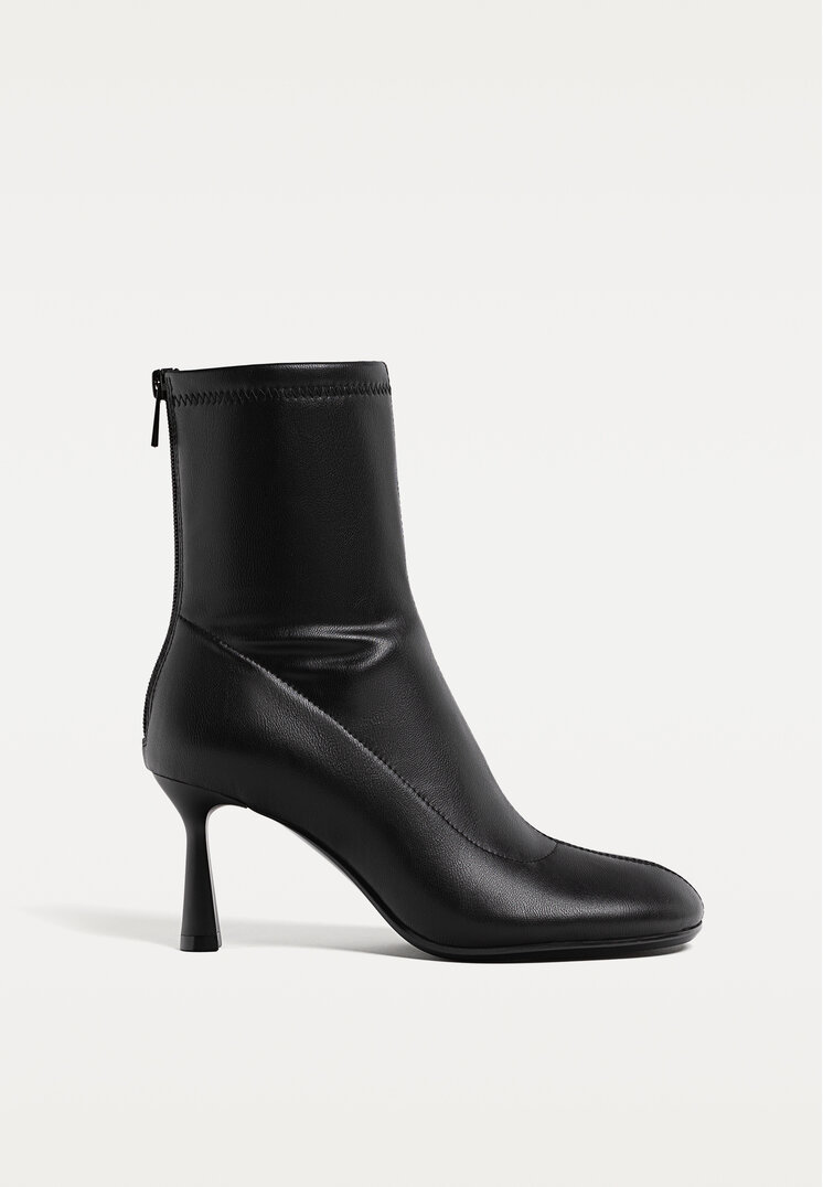 Stradivarius Botine Cu Toc Subțire Negru 38