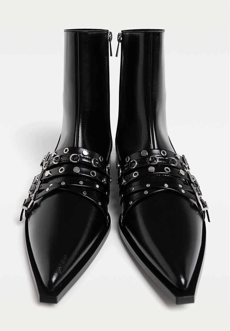 botines planos tiras