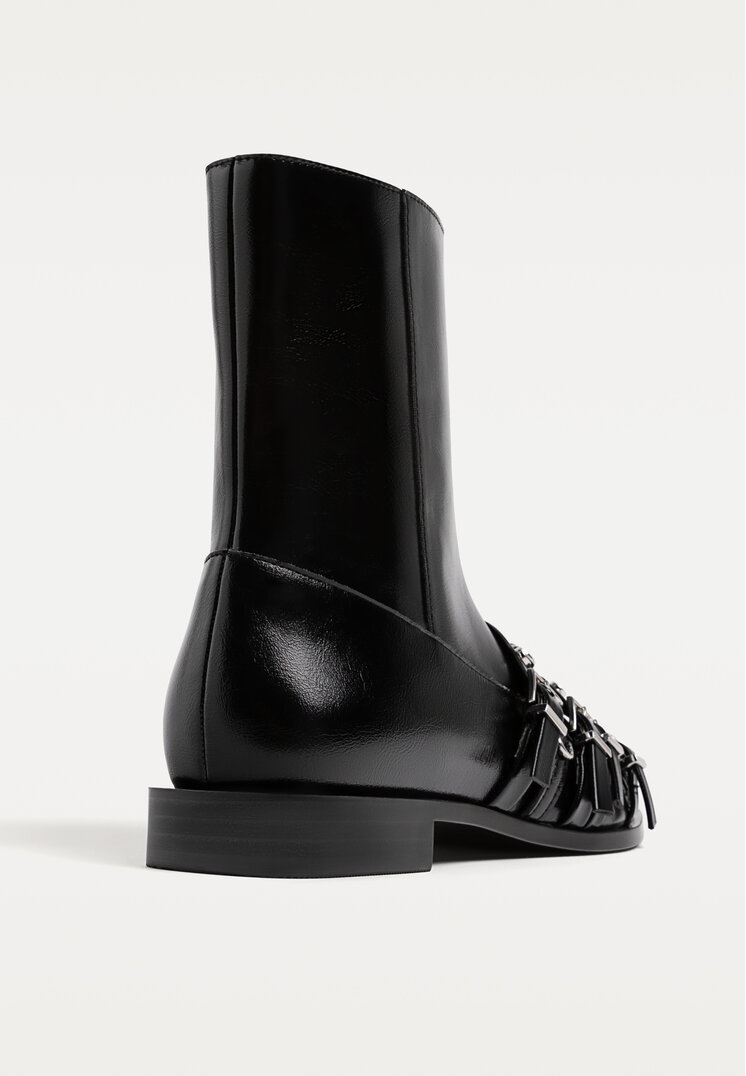botines planos tiras