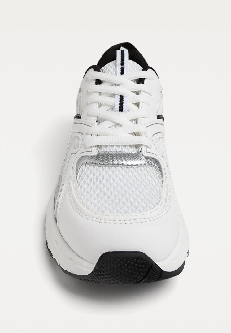 zapatillas deportivas detalle