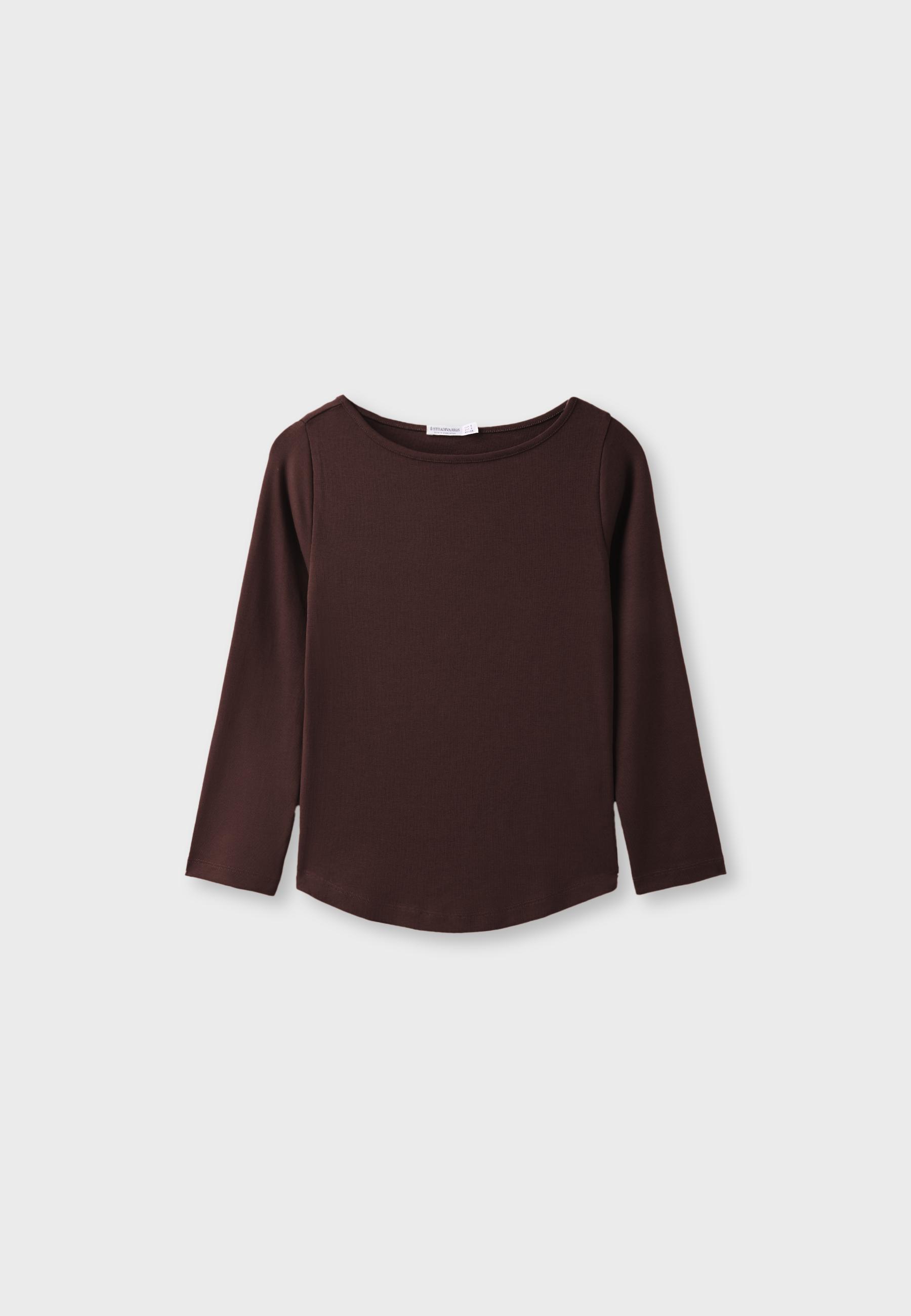 Boat neck basic T-shirt — Brown