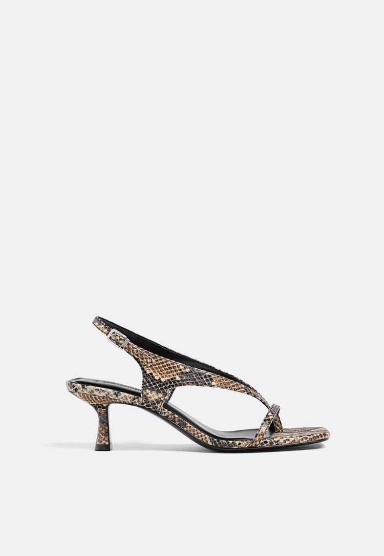 sandalia tacon estampado animal