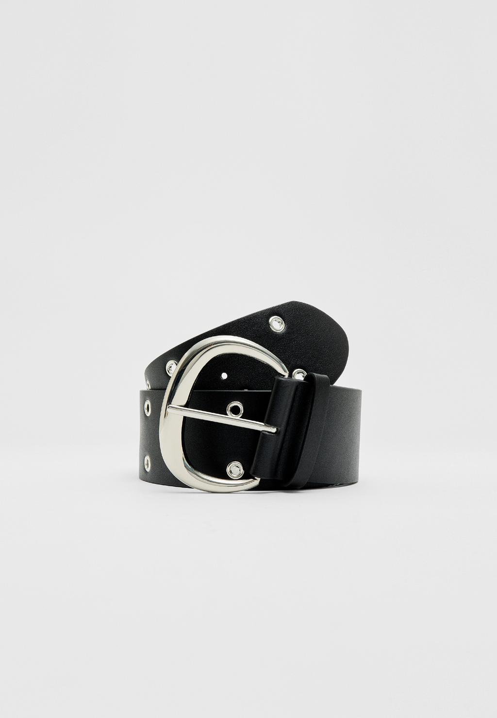 Wide belt with eyelets