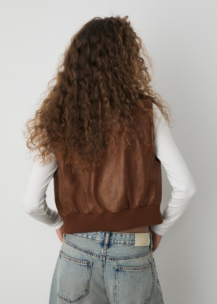 chaleco efecto piel combinado rib