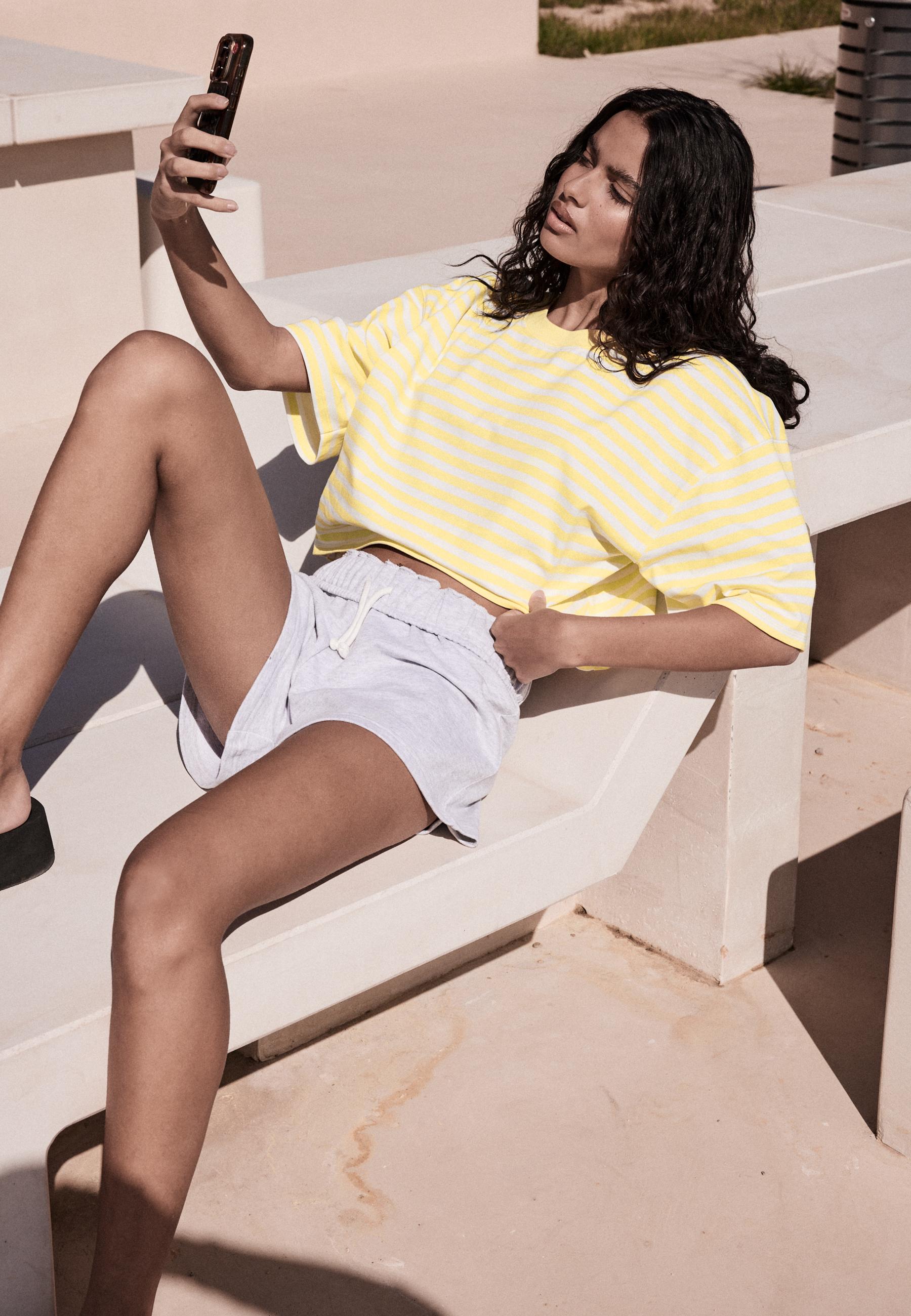 Striped short sleeve T-shirt — Pastel yellow