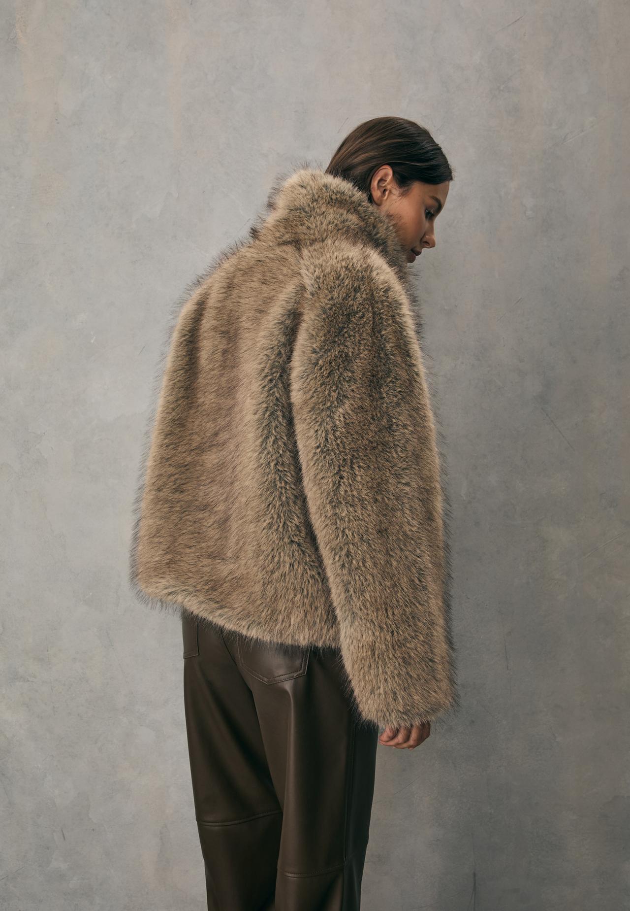 Veste fausse fourrure col montant