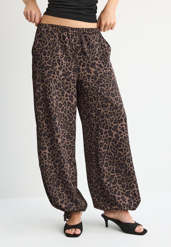 Stradivarius Pantalon Fluide Satiné Imprimé Beige Moyen M