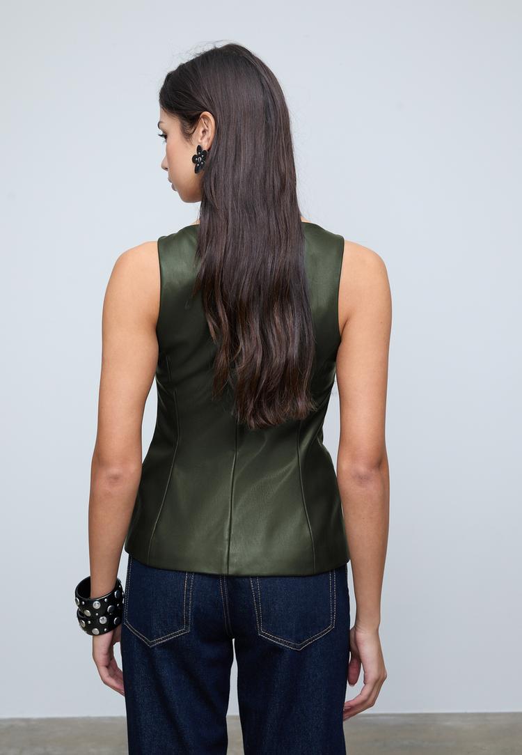 top escote cuadrado efecto piel