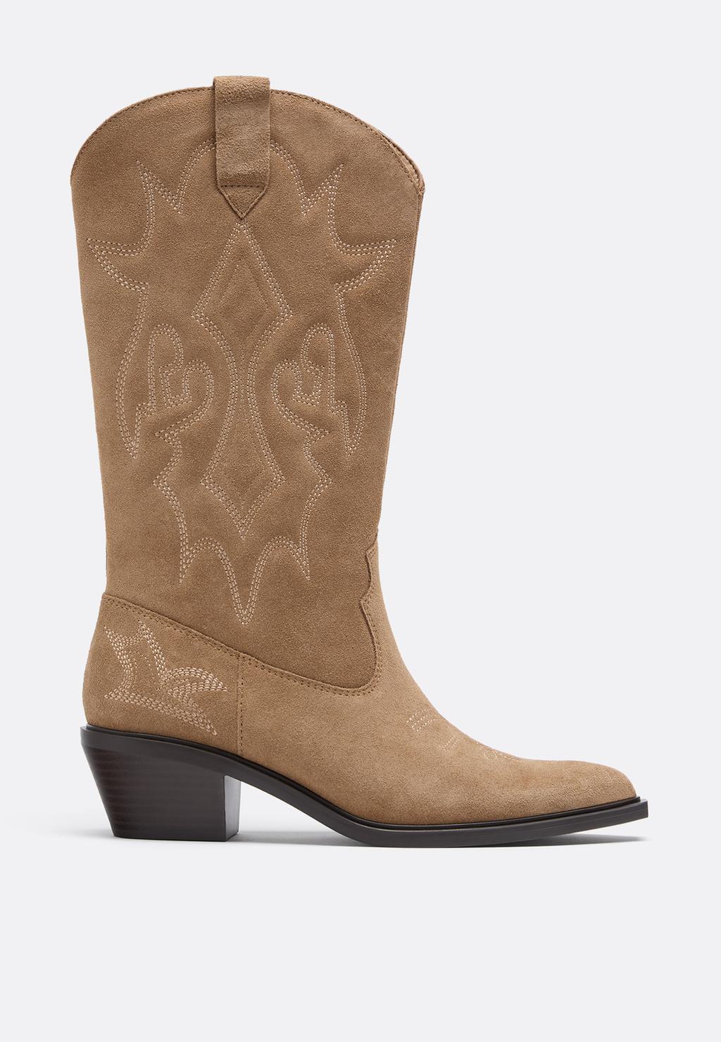 Lederstiefel im Cowboylook