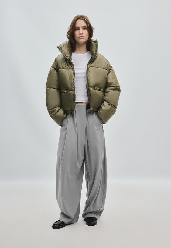 Stradivarius Shiny Cropped Down Jacket Khaki M