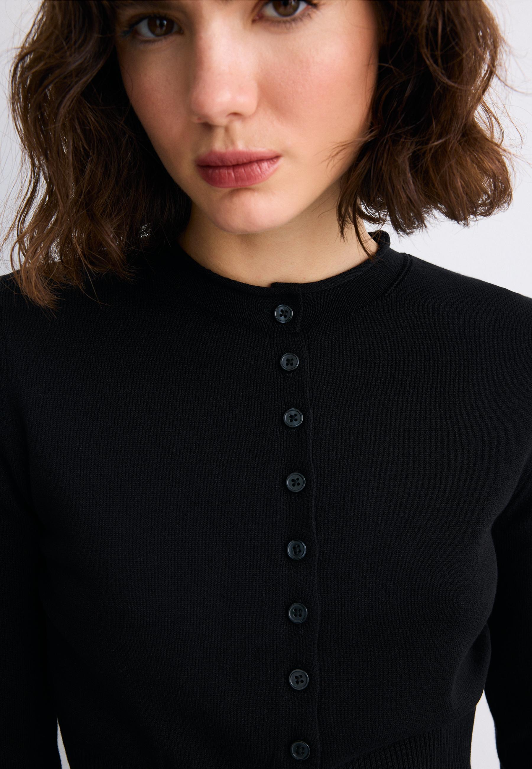 Fitted stand collar cardigan — Black