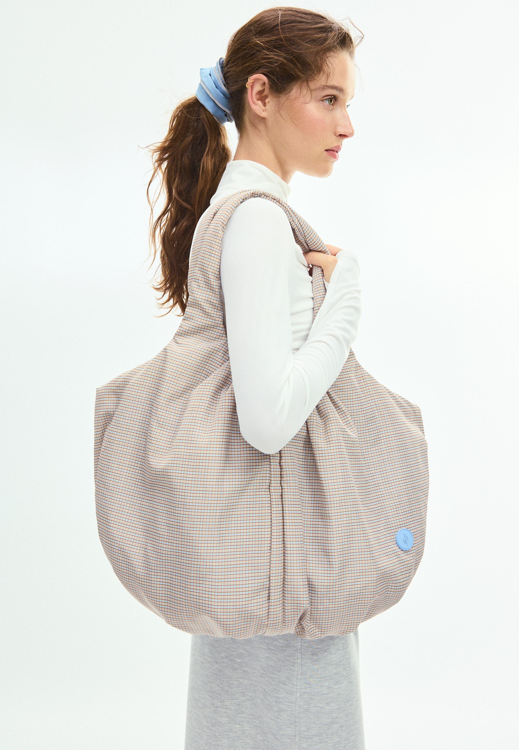 Quilted maxi bag — Sky blue