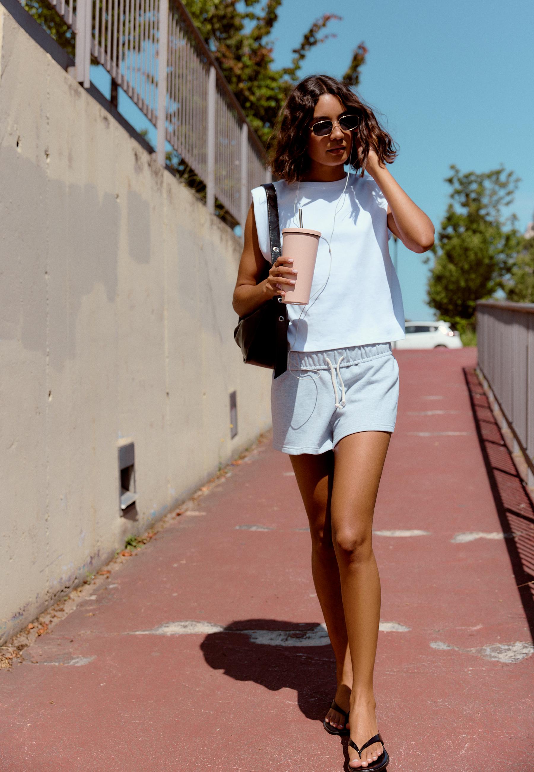 B05 Padded shoulder basic T-shirt — White