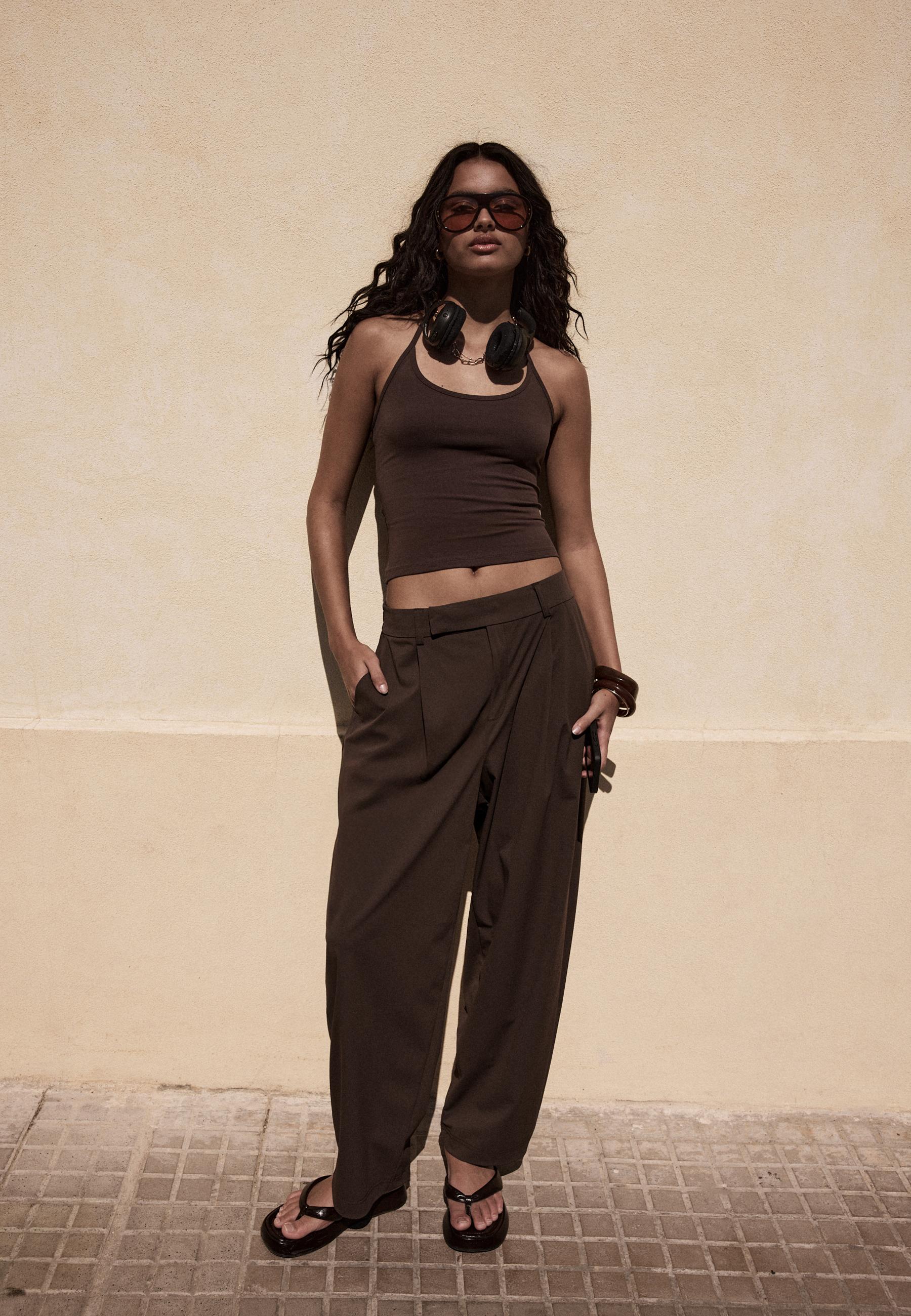 Knit halter top — Brown