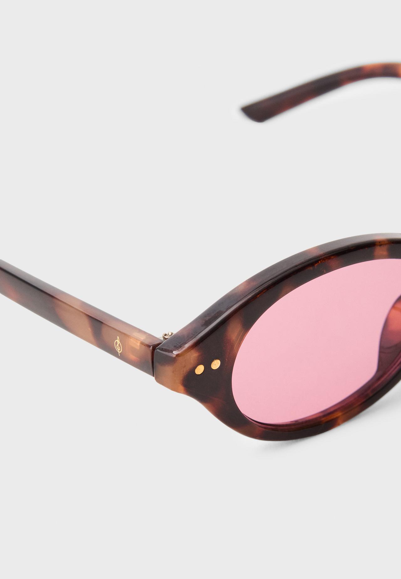Oval sunglasses — Pastel pink