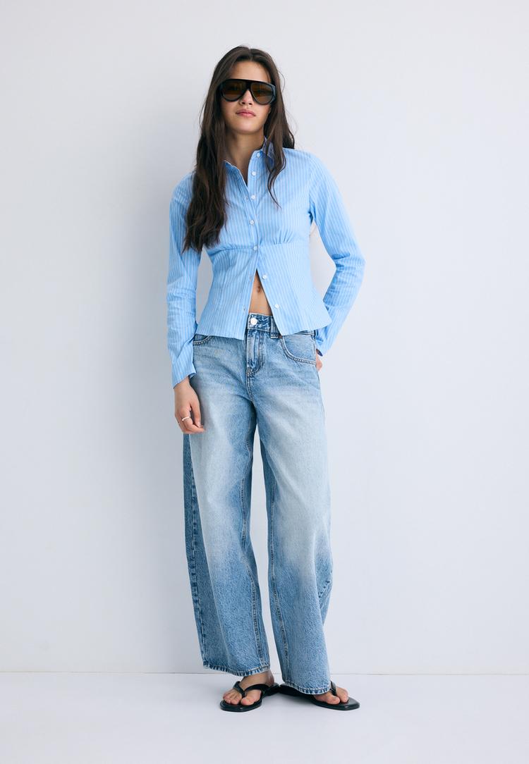 Stradivarius Εφαρμοστό Πουκάμισο Κάτω Από Το Στήθος Σιέλ L