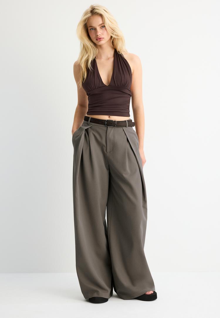 Stradivarius Pantaloni Maxi Cu Pense Și Curea Maro 38