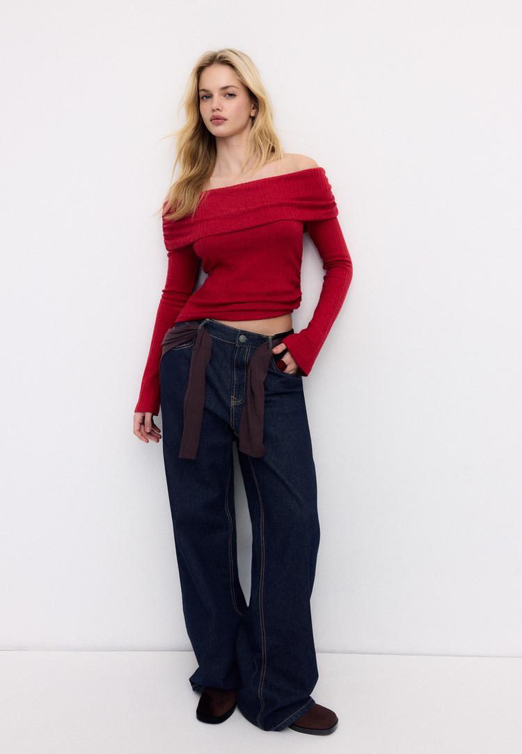 maglietta in maglia arricciata con spalle scoperte