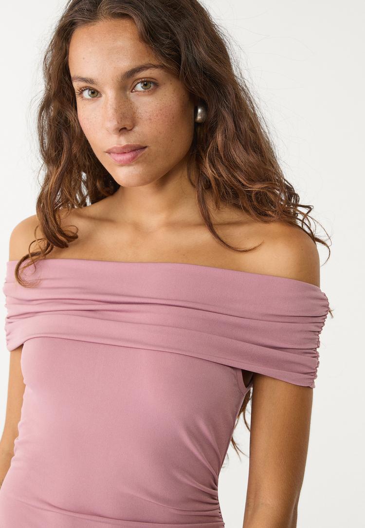 vestido midi hombros descubiertos