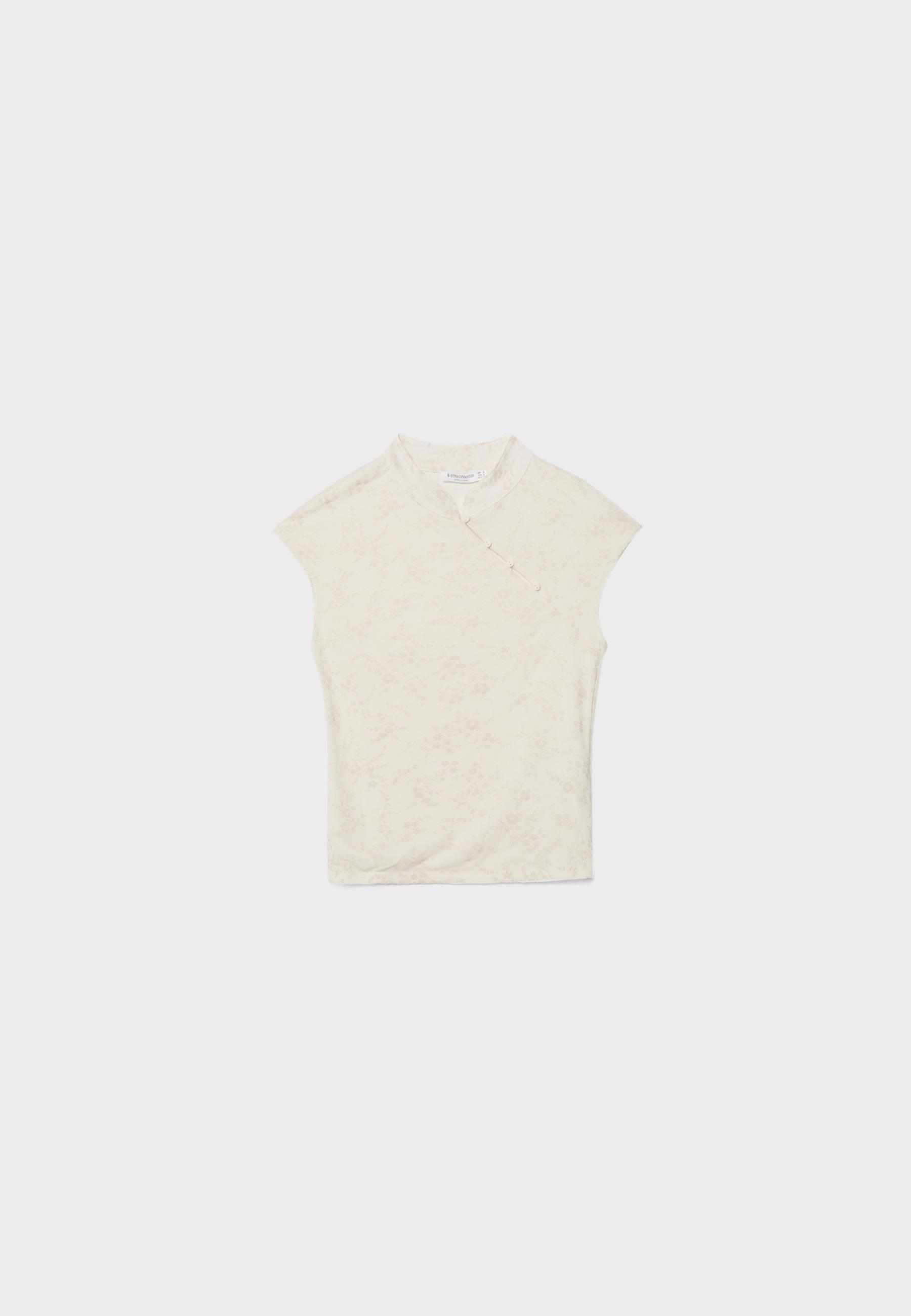 Flocked stand collar T-shirt — Ecru