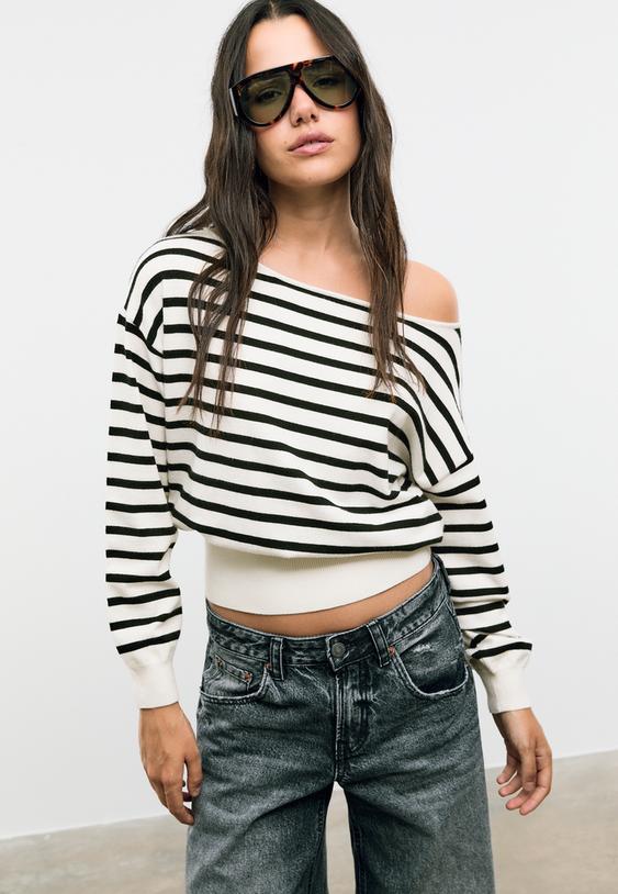 Stradivarius Asymmetric Knit Sweater Ecru M