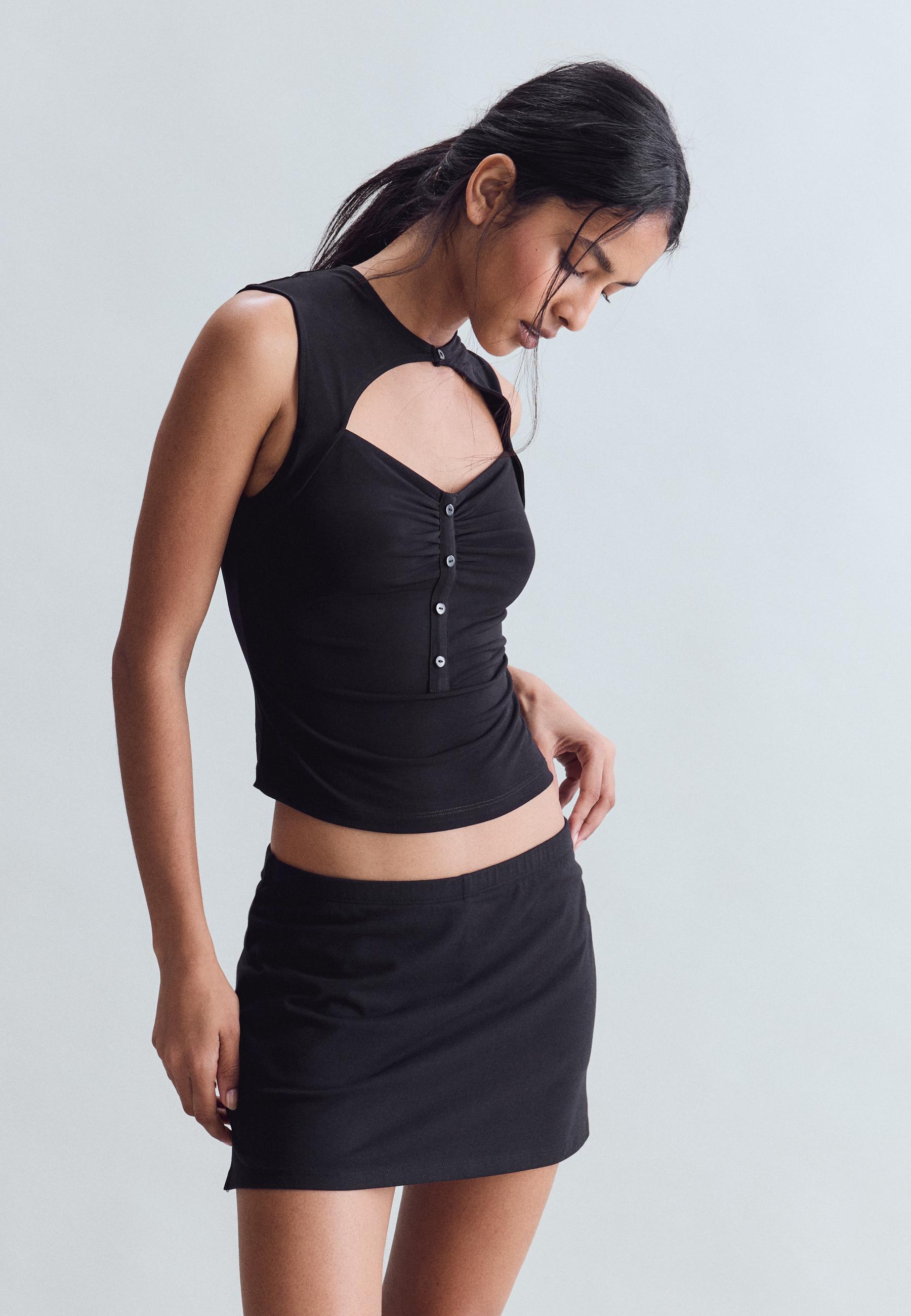 Fitted ruched top — Black