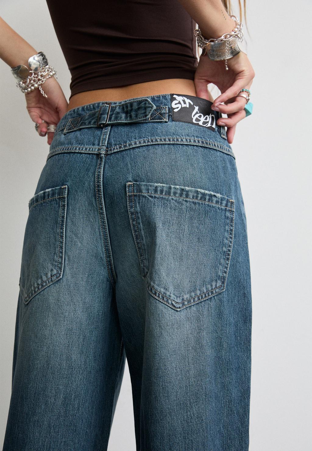 Adjustable baggy jeans