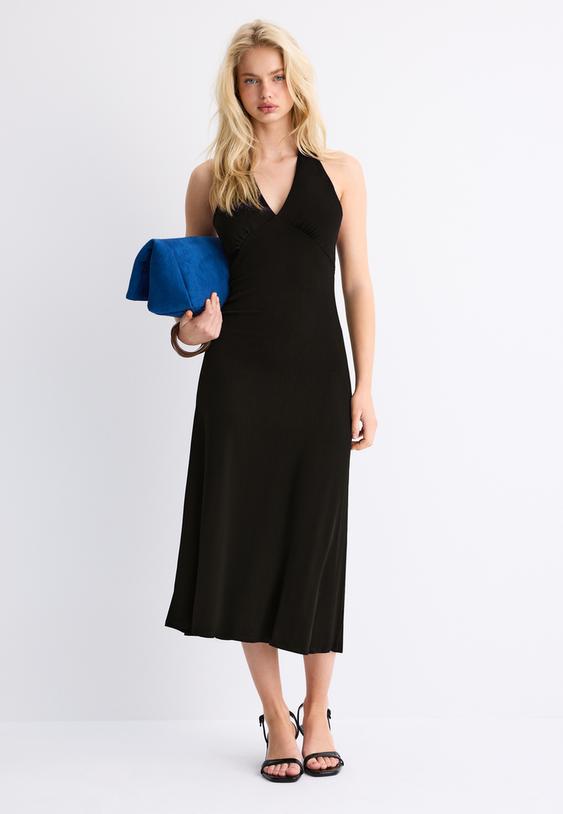 vestido midi nudo espalda