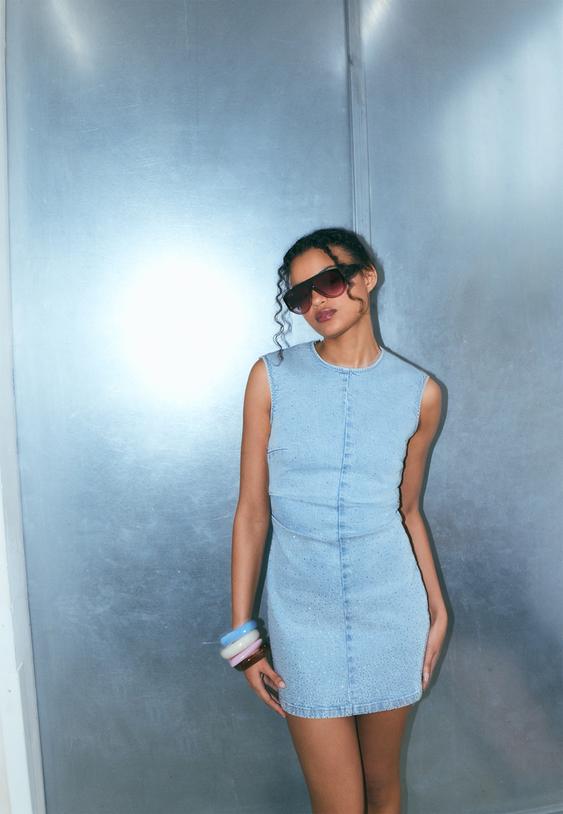 Kratka Denim Haljina Sa Sjajnim Detaljima