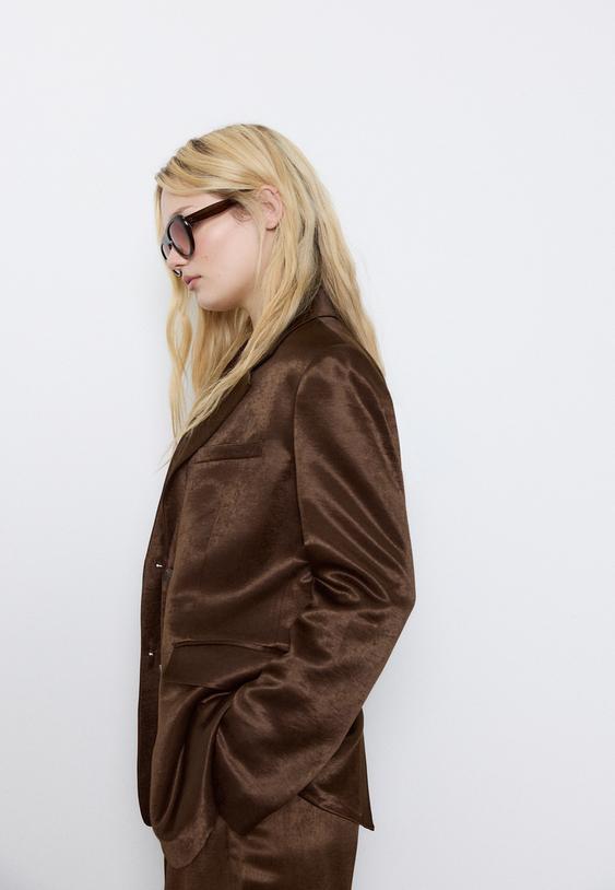 Сатиниран Блейзър