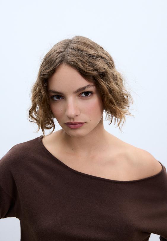 vestido corto punto cuello barco