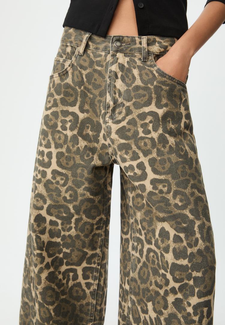 calcas baggy leopardo