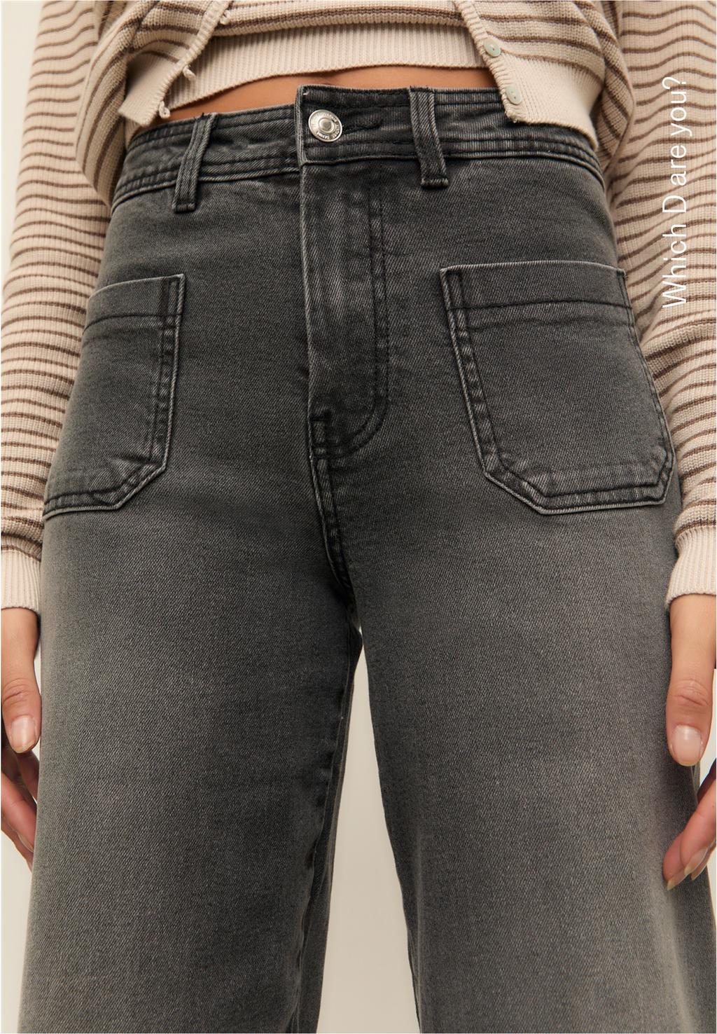 Straight-fit jeans with pockets