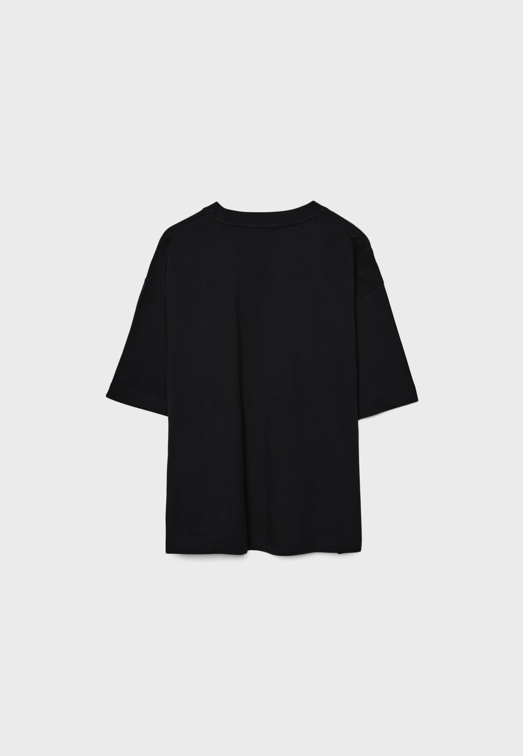 Oversize short sleeve T-shirt - Women's fashion | Stradivarius