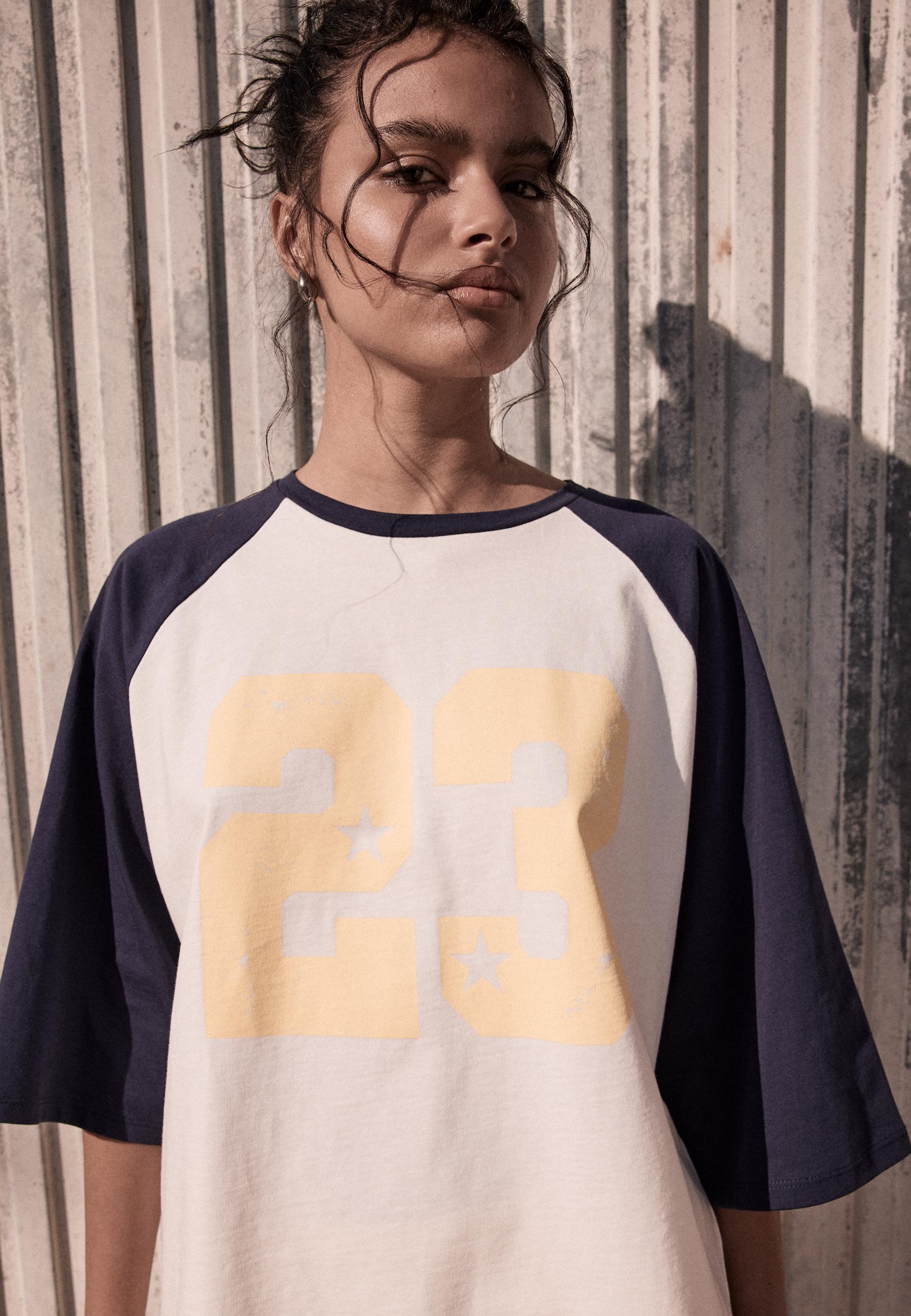 Raglan sleeve T-shirt — Dark blue