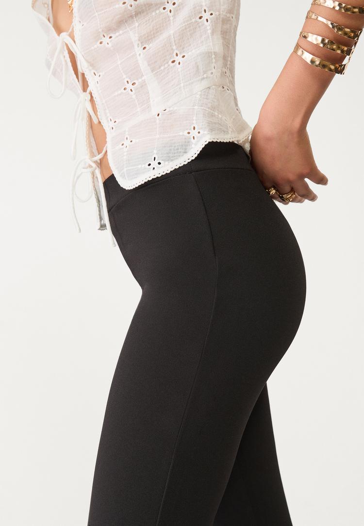 pantalon flare punto liso