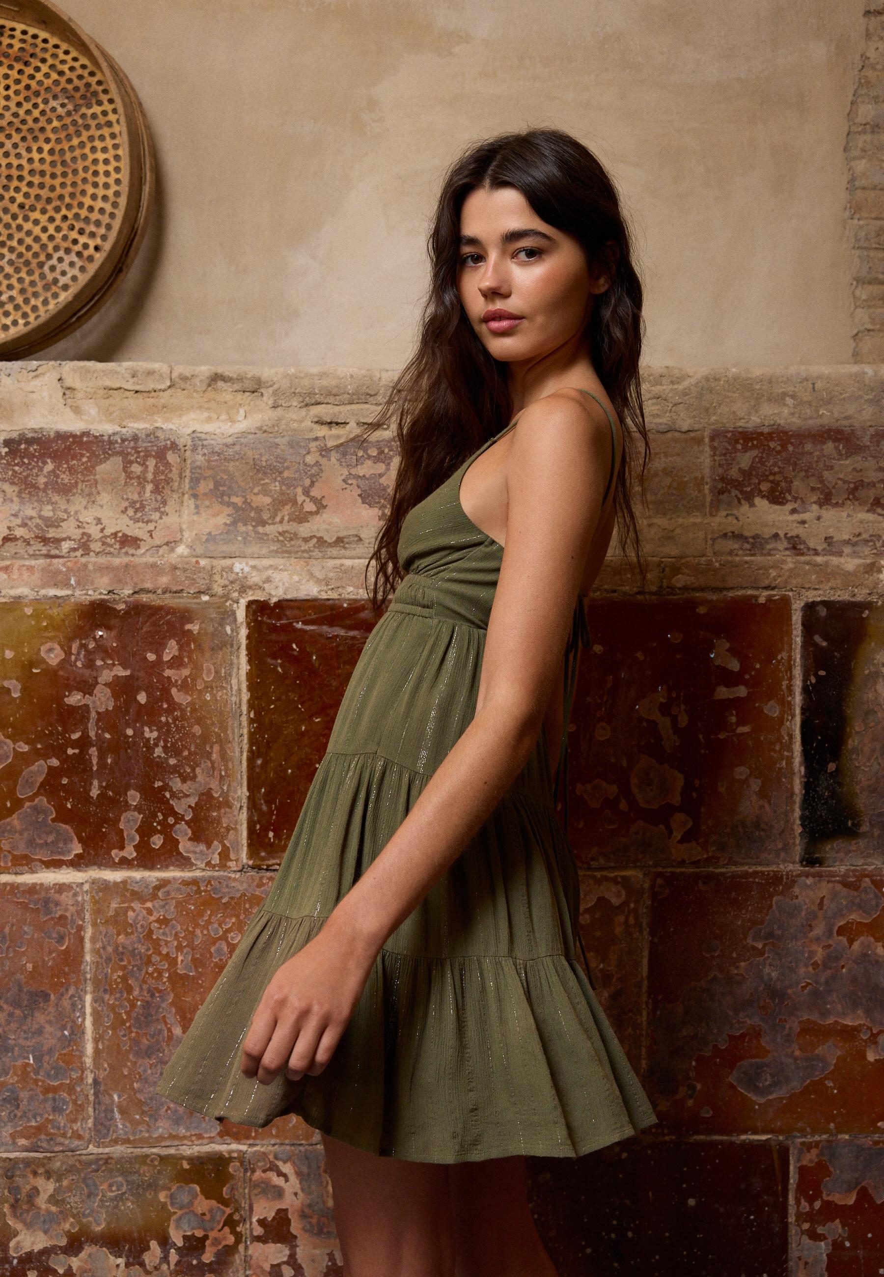 Short dress with open back — Khaki