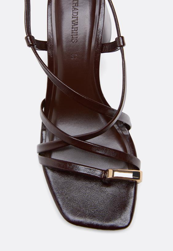 Stradivarius Sandales À Talon Avec Brides Et Détail Marron 35