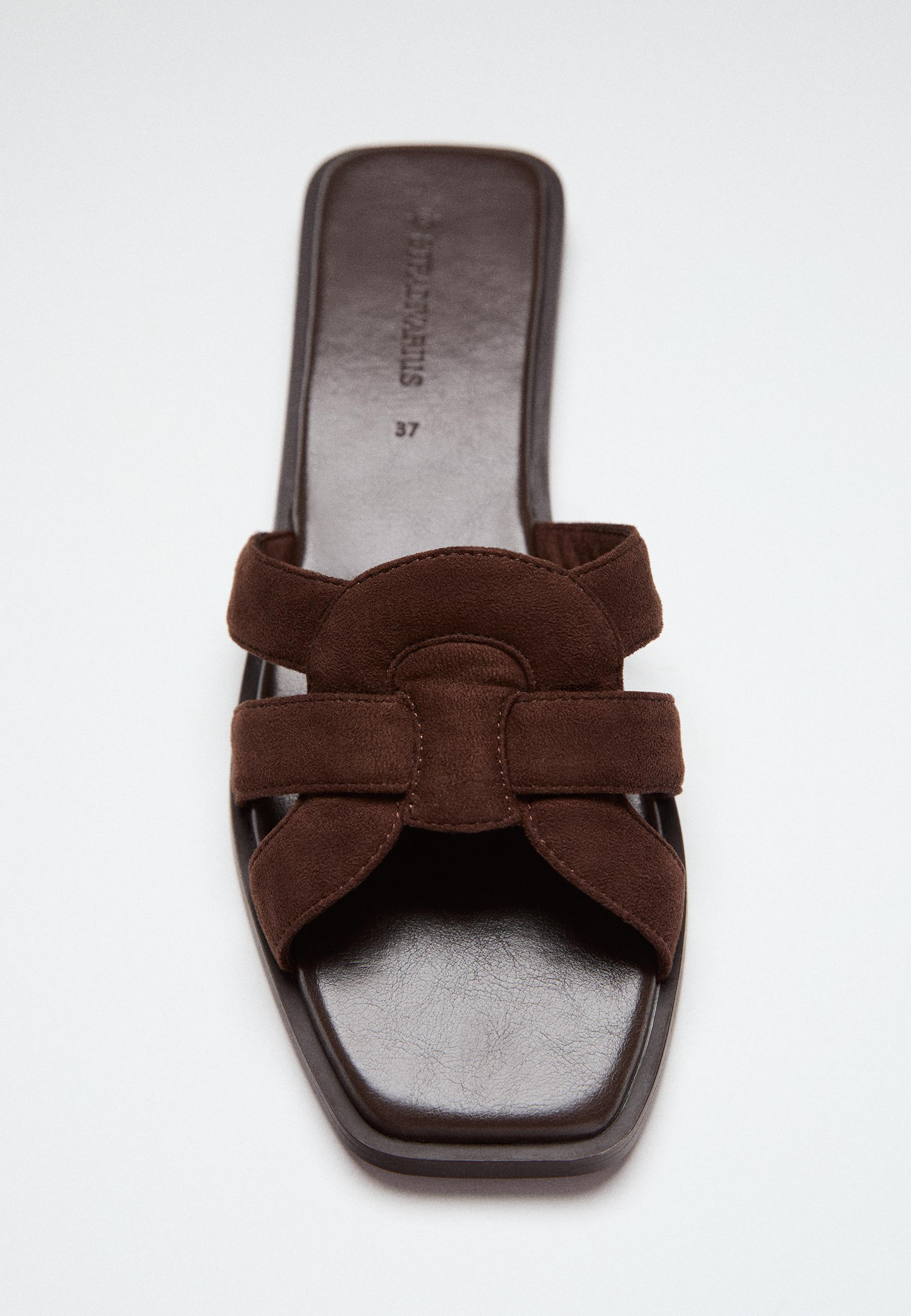 Flat leather effect sandals — BROWN