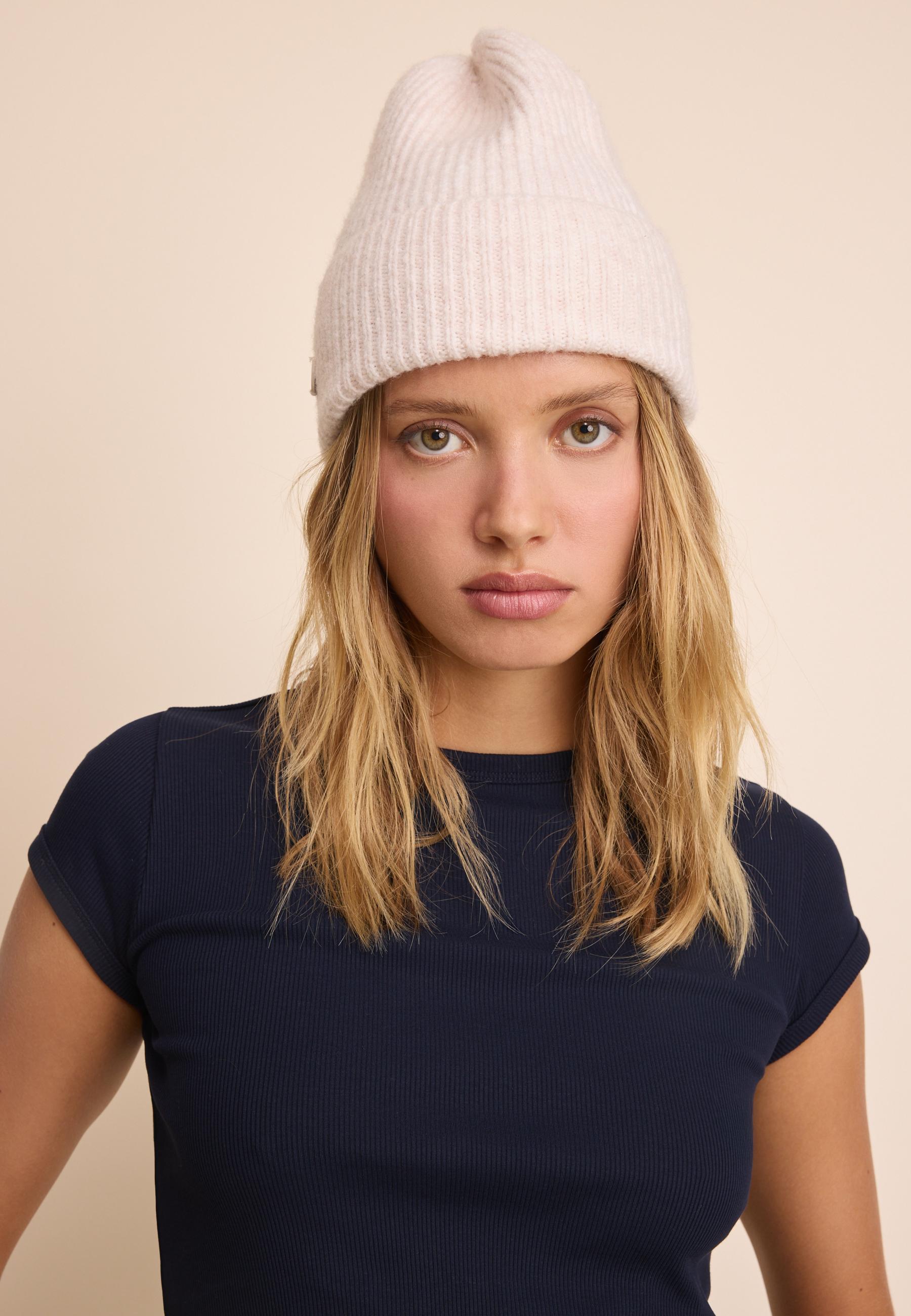 Stradivarius Metal detaylı basic bere görsel 2