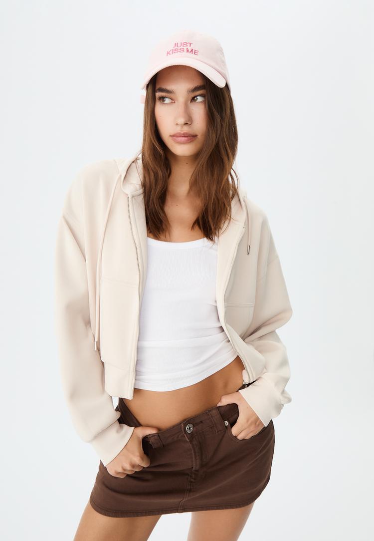 kapuzenjacke-aus-weichem-stoff