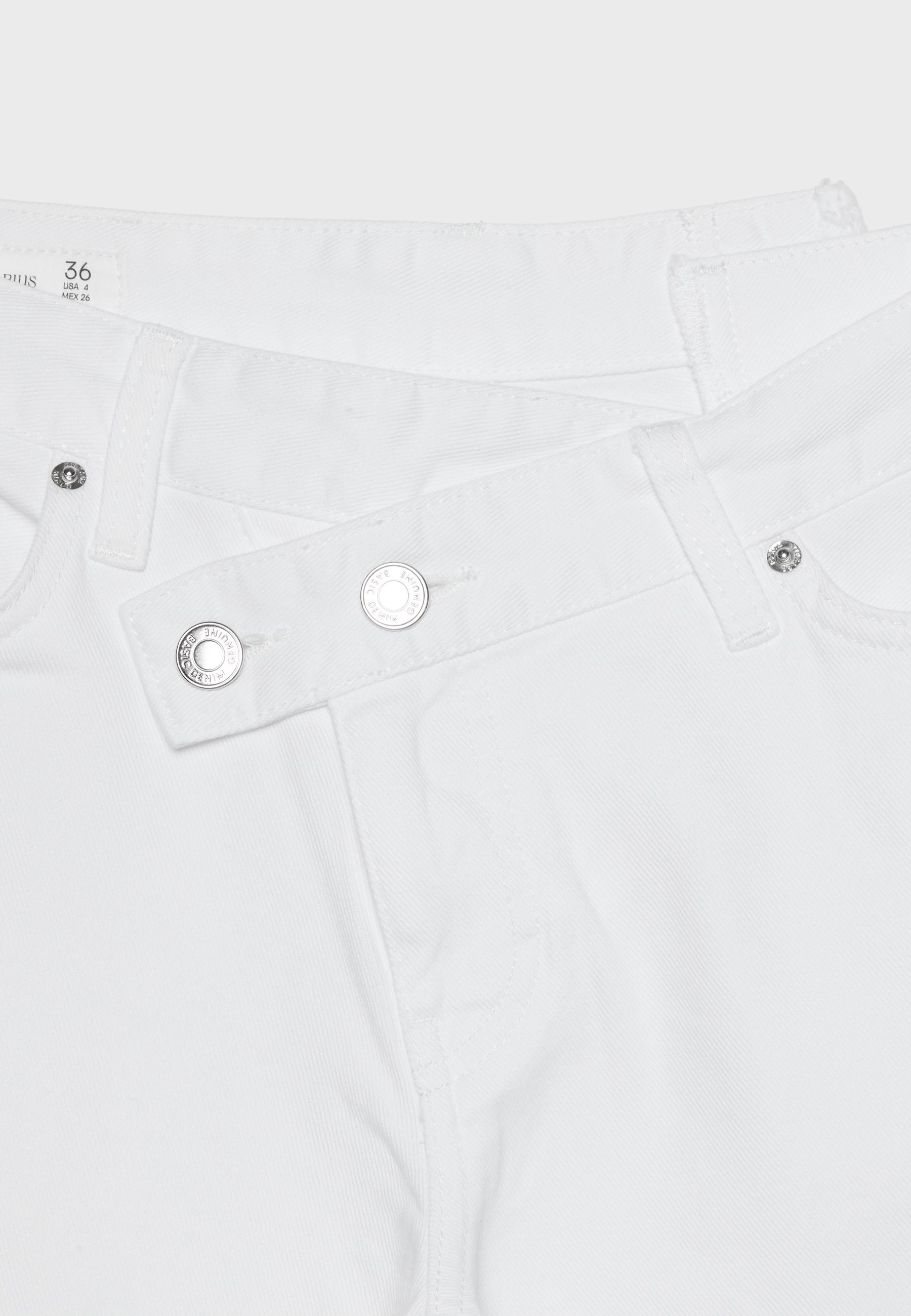Crossover waist jorts — White