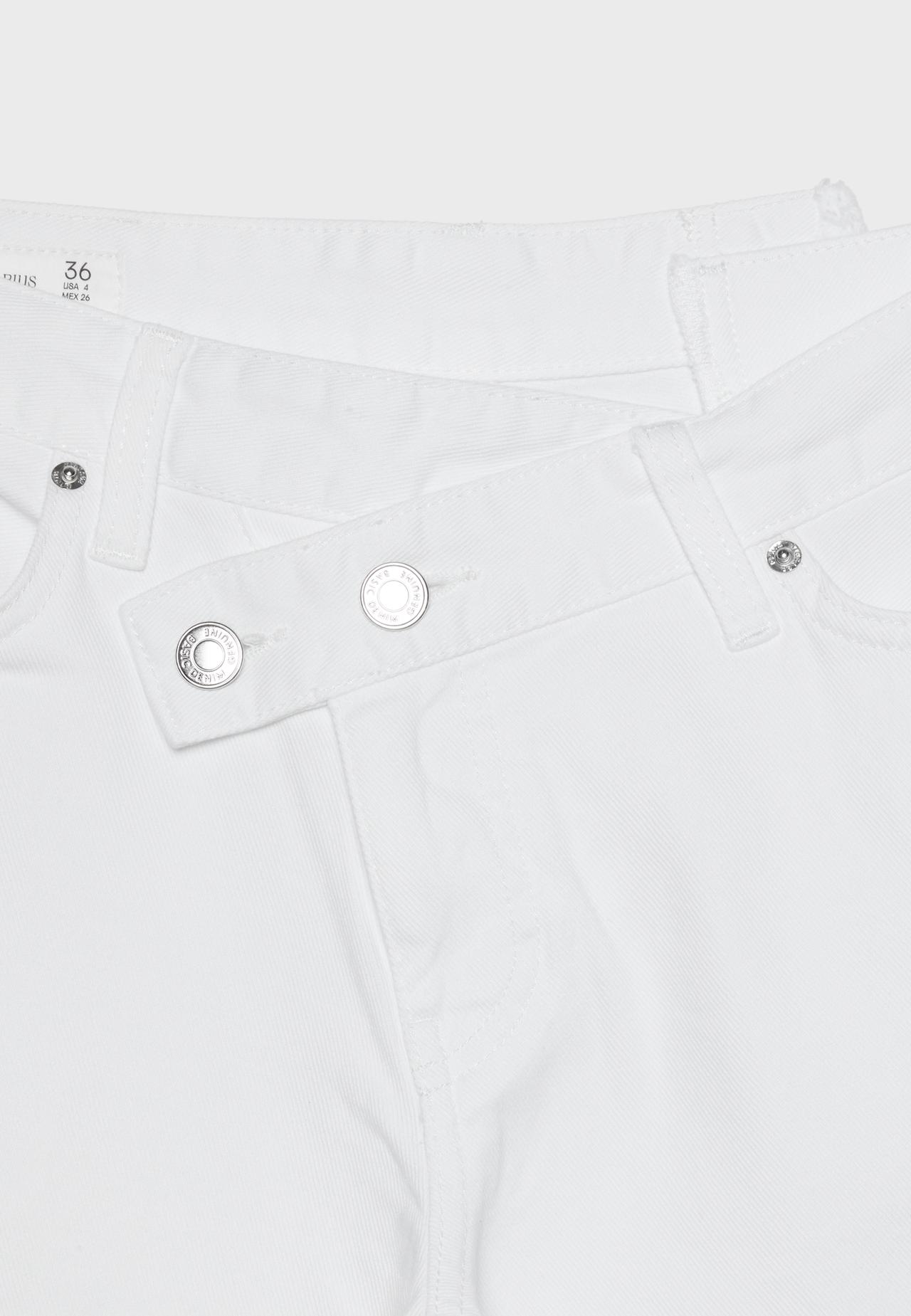 Crossover-waist jorts — White