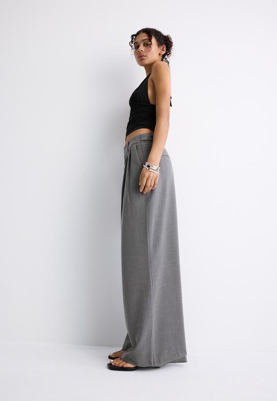superweit-geschnittene-verstellbare-hose