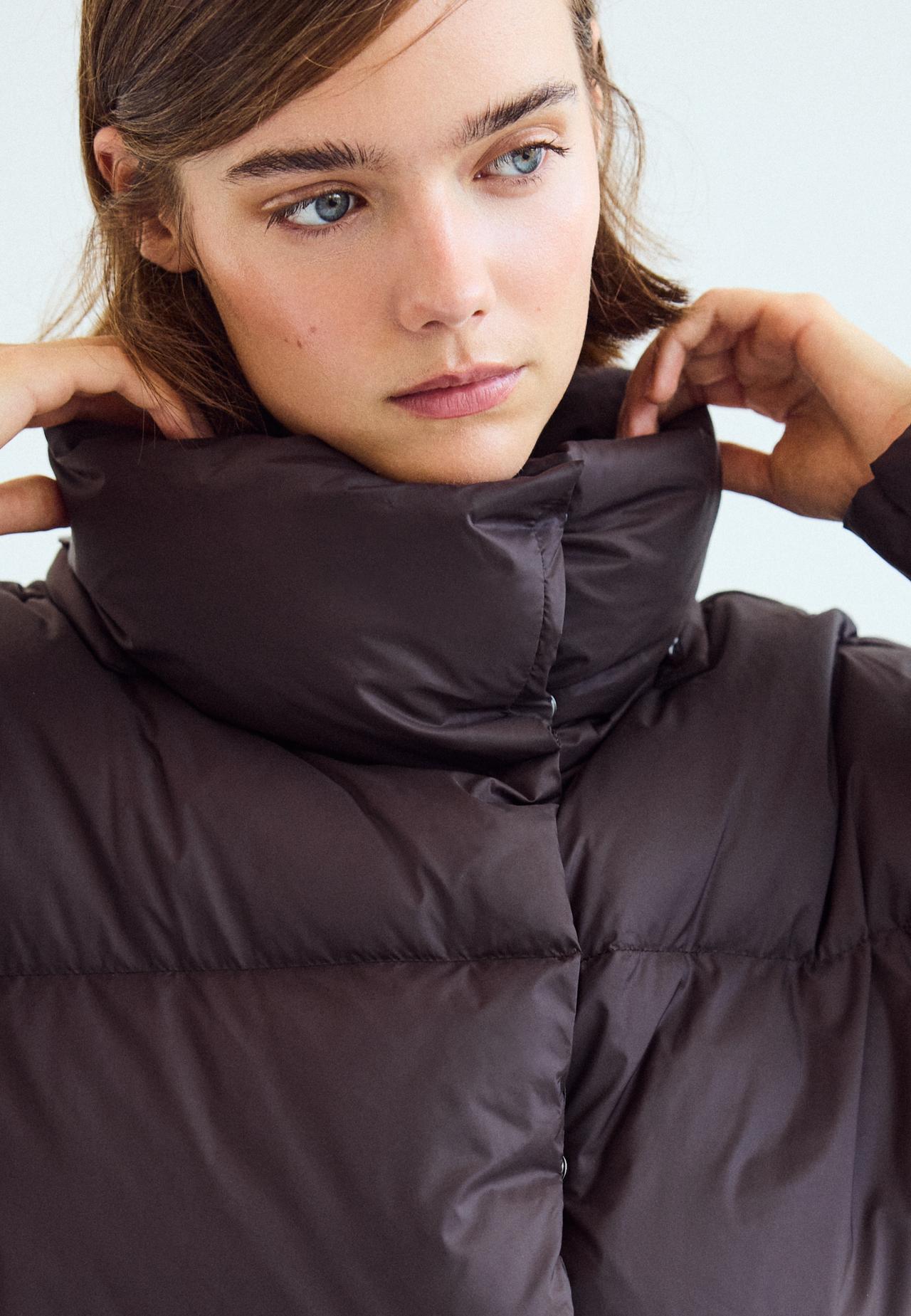 Quilted scarf puffer jacket — Brown