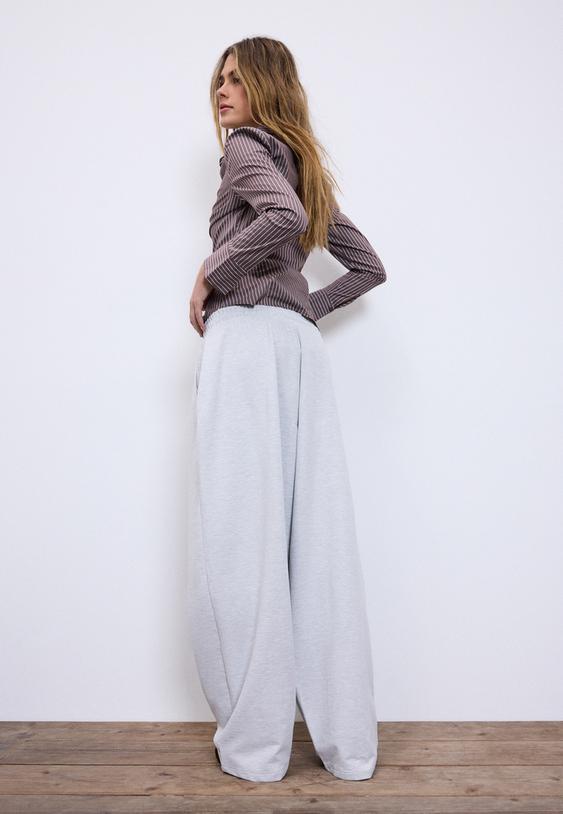 jogger-mit-puffarmel-und-bundfalten