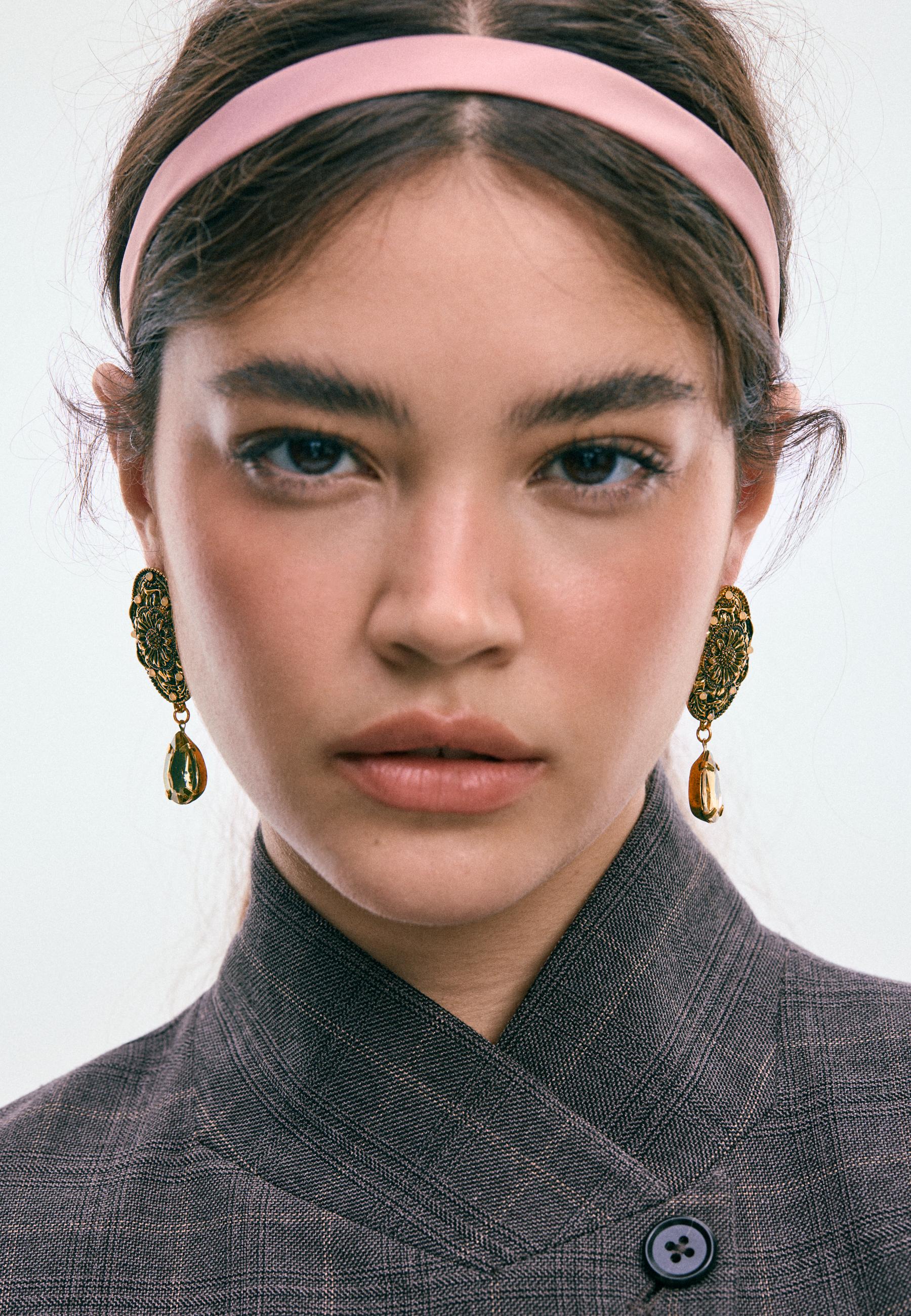 Engraved teardrop earrings — Khaki