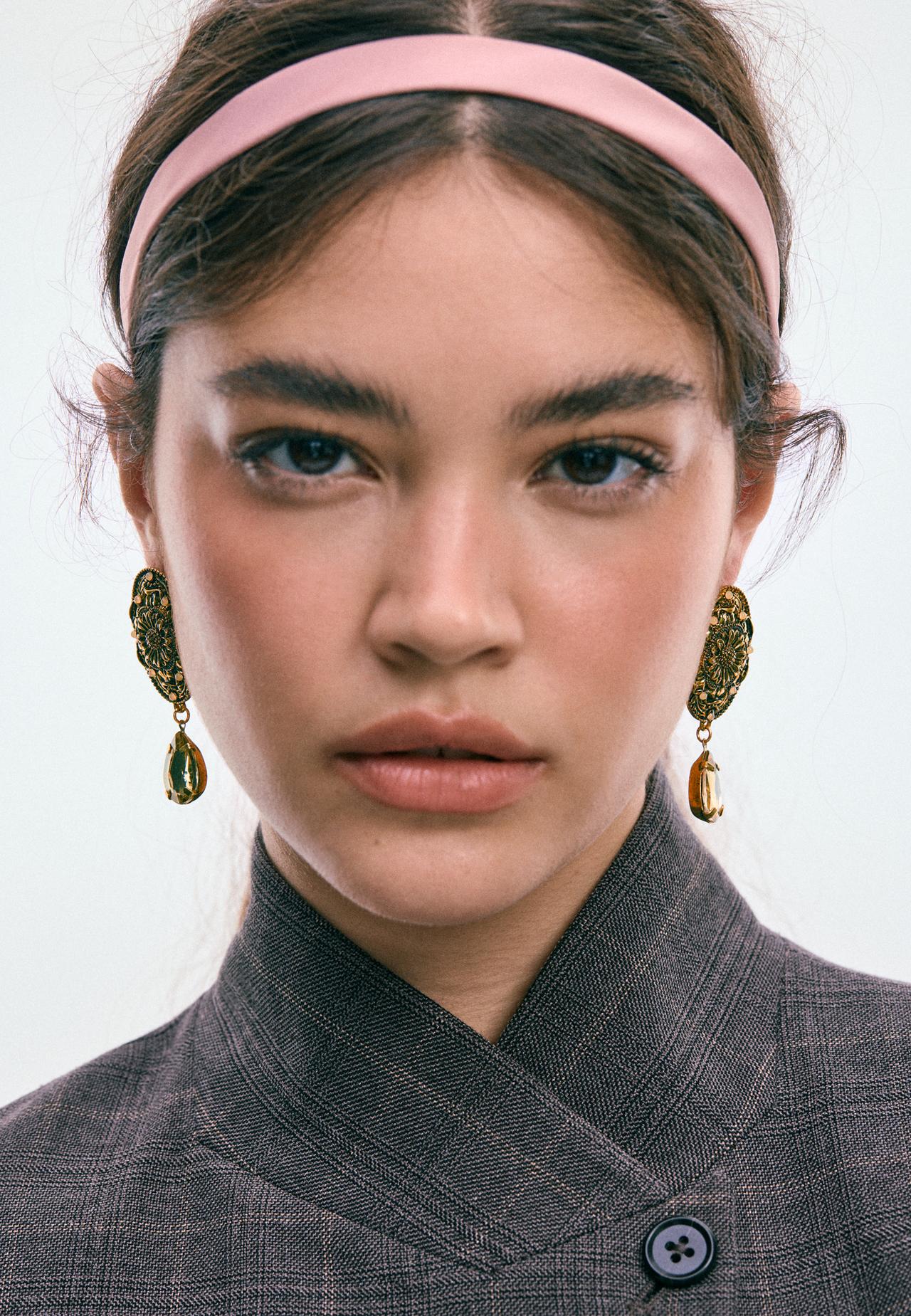 Engraved teardrop earrings — Khaki